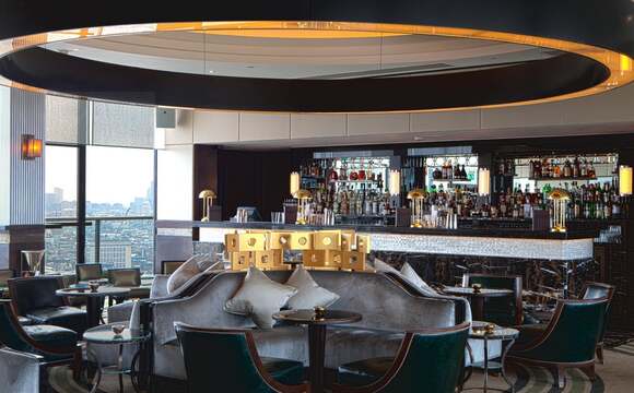 galvin-at-windows-bar-hr-2
