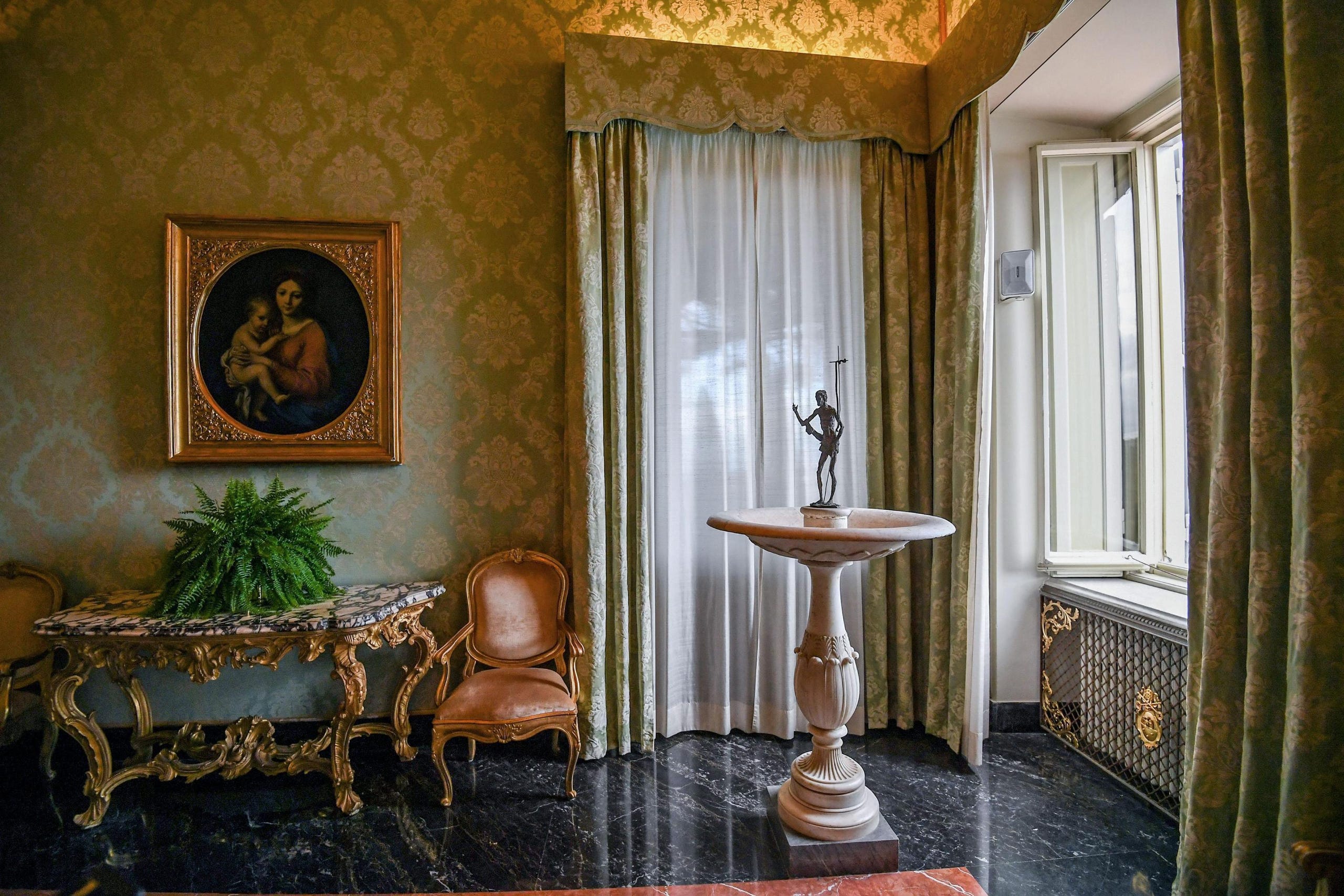 pope-apartment-vatican