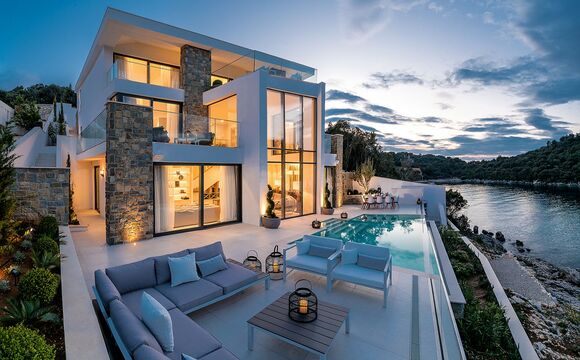 international-luxury-villa-2